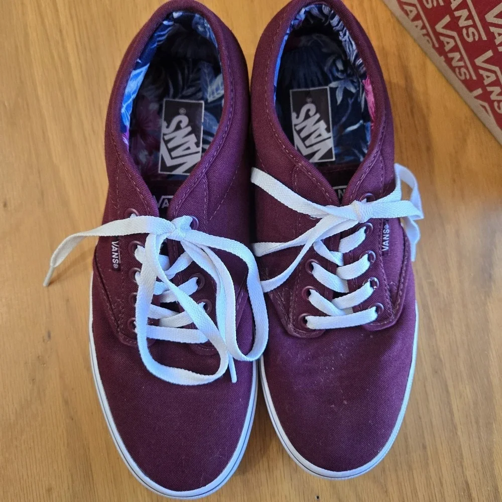 Vans Ward Canvas Skateboard Shoes Port Royale  / White‎ Flowers W 9.5 EUC